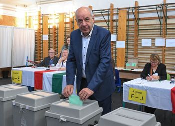 "Czas dialogu". Prezydent Węgier zabrał głos po zamknięciu lokali wyborczych