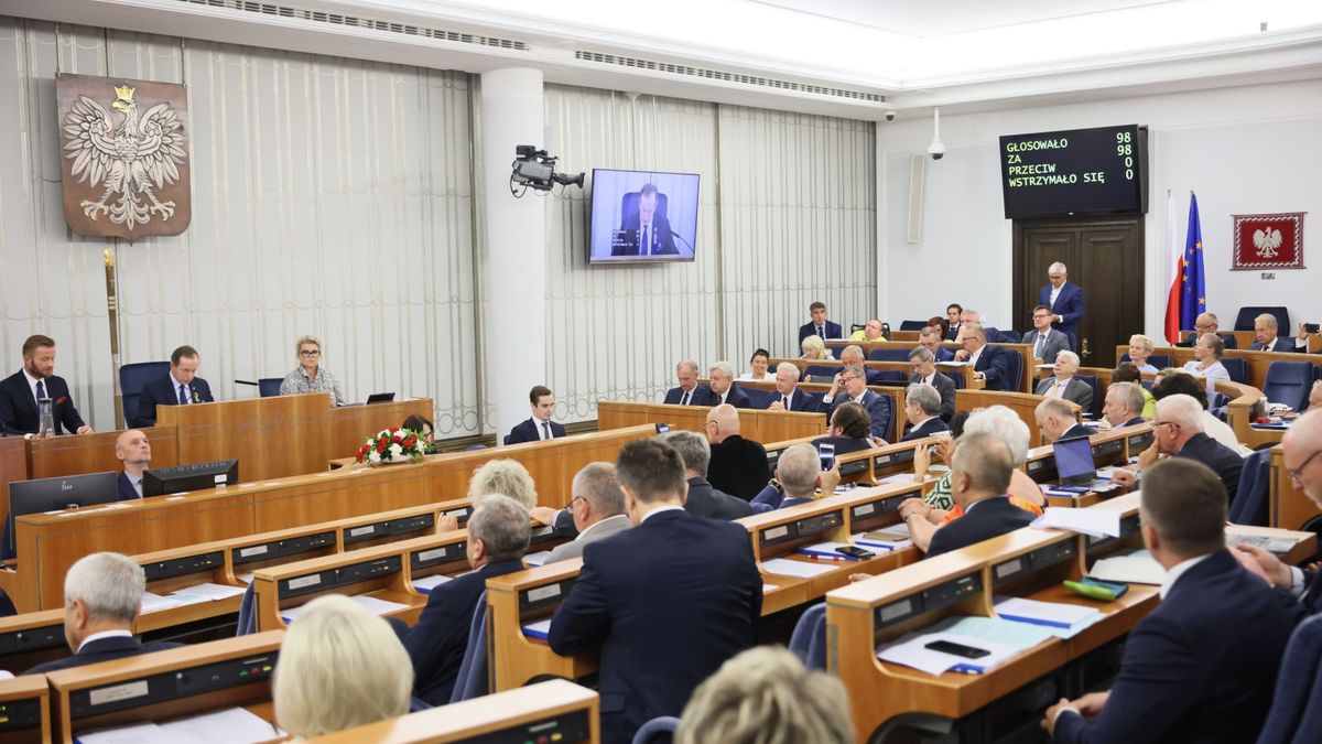 Posiedzenie Senatu. Senatorowie przyjęli poprawki do nowelizacji ustawy sankcyjnej