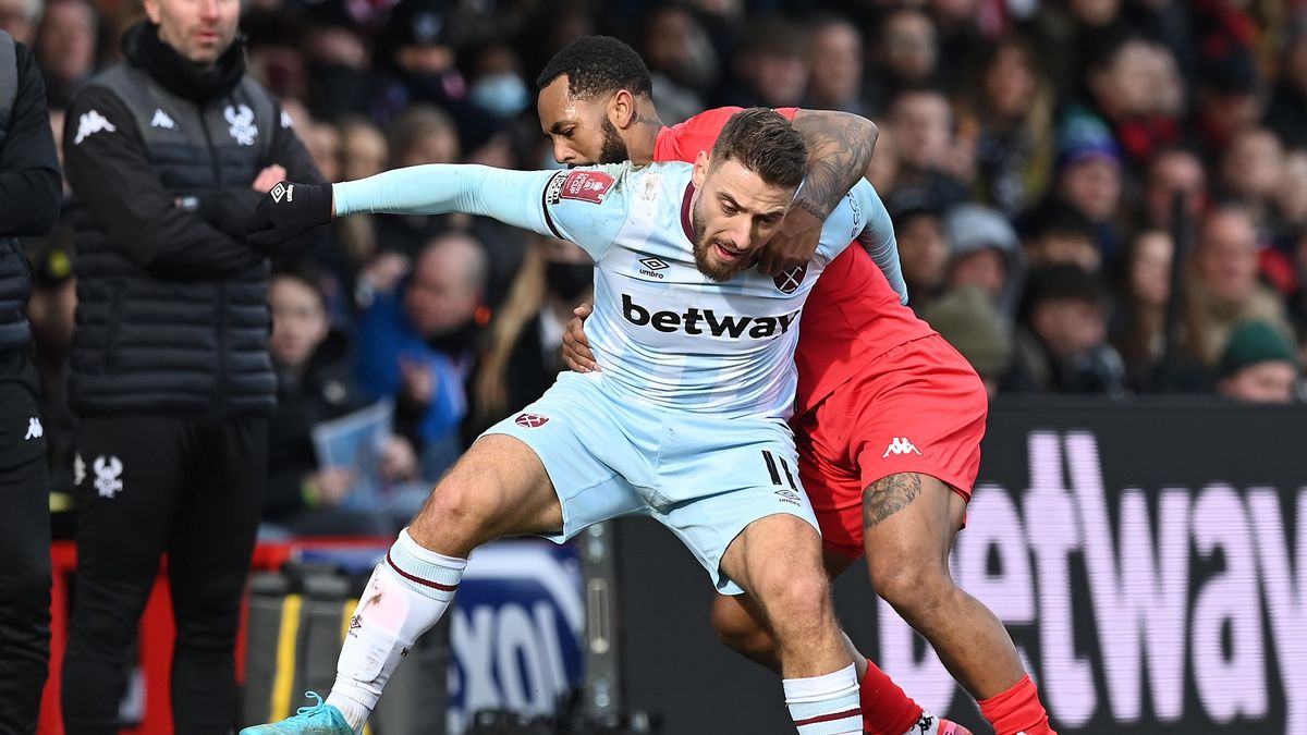 Zdjęcie okładkowe artykułu: Getty Images / Shaun Botterill / Na zdjęciu: Nikola Vlasic (West Ham) i Ashley Hemmings