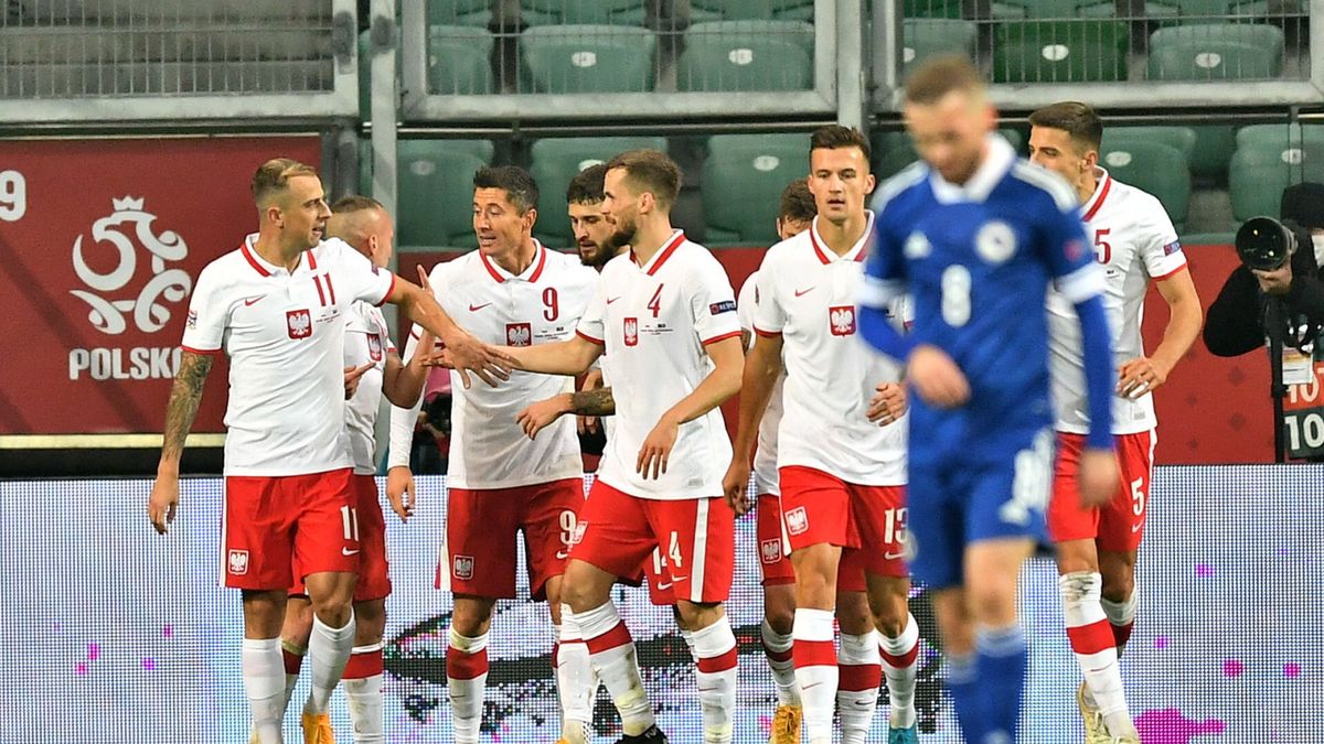 reprezentacja Polski po pierwszym golu Roberta Lewandowskiego