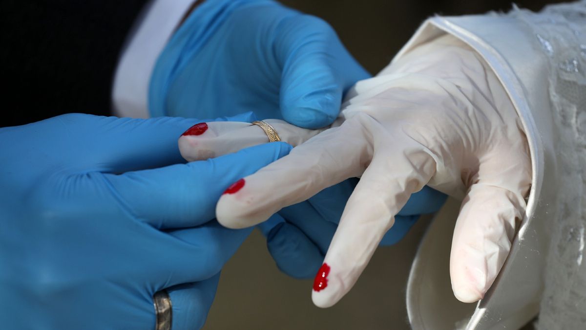 Na weselu doszło do masowych zarażeń koronawirusem