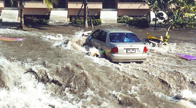 Poza kontrolą: Zabójcze tsunami