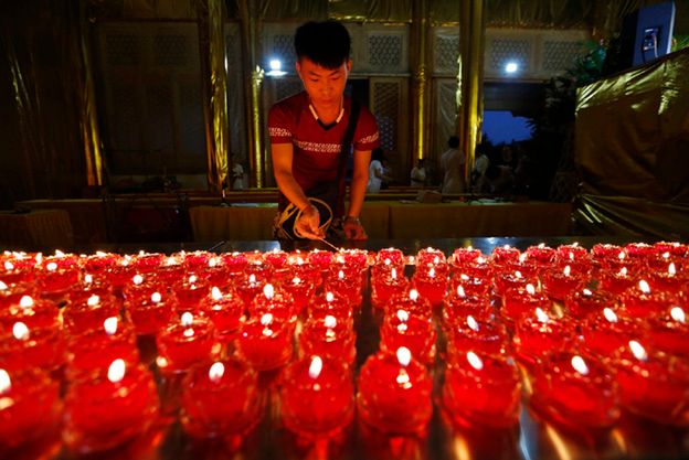 Do 85 wzrosła liczba zabitych w wybuchach w Tiencin