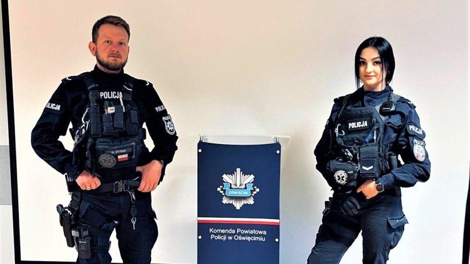 Oświęcimscy policjanci, którzy zajęli 4. miejsce w zawodach wojewódzkich z udzielania pierwszej pomocy.
