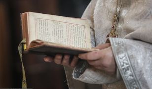 Grecja. Prawosławny ksiądz oblał siedmiu biskupów kwasem
