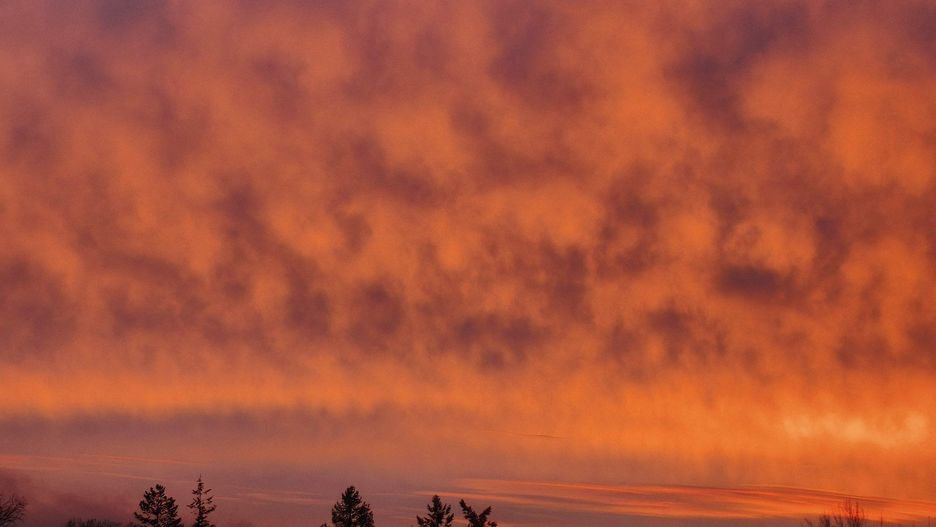 Stranger Things? Nie, to niesamowite wieczorne niebo nad Dolnym Śląskiem