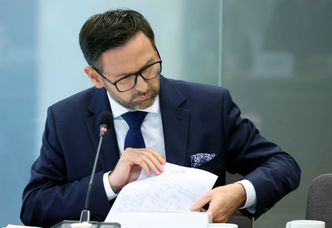 Daniel Obajtek przed komisją śledczą. Zajrzeli do jego notatek. I jest zaskoczenie
