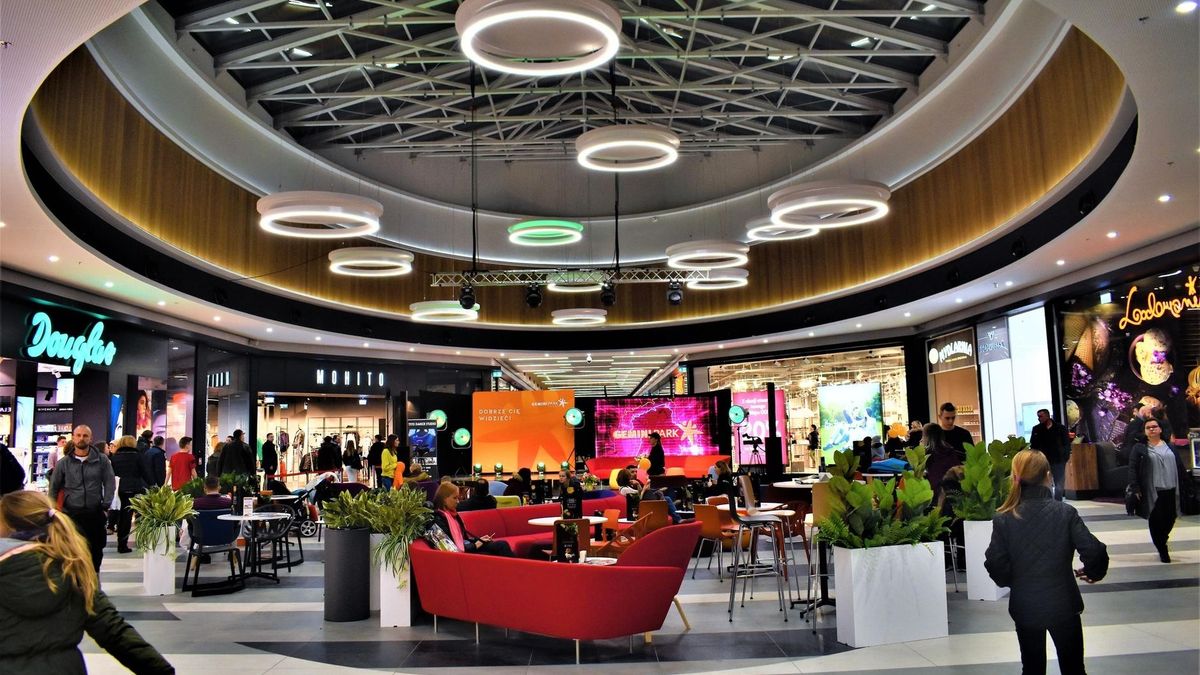 Za 5 miesięcy niedziel objętych zakazem handlu będzie już 37.