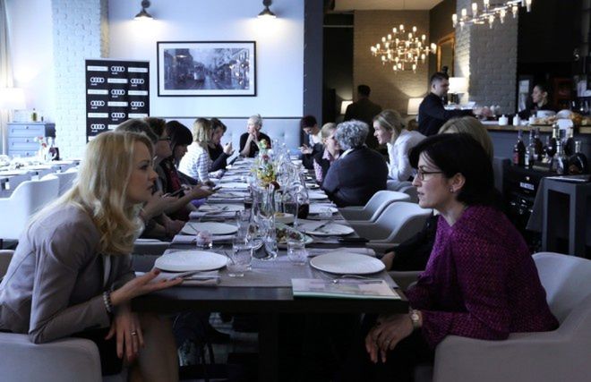 Czym dla kobiety jest niezależność? Każda z nas jest w stanie wymienić te rzeczy, które dla niej sta