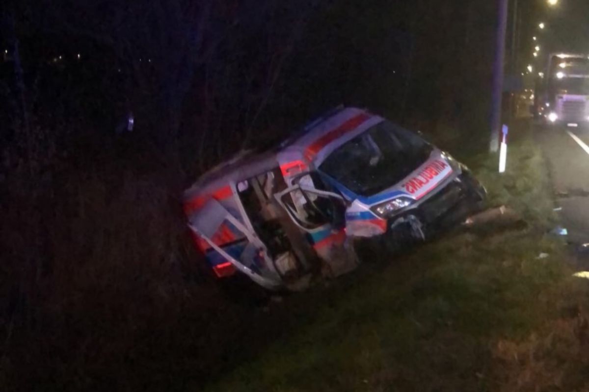 W wypadku zginął ratownik. Prokuratura oskarżyła kierowcę karetki