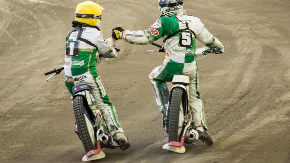 Zdjęcie okładkowe artykułu: WP SportoweFakty / Tomasz Sieracki / Leon Madsen i Rune Holta dziękują sobie po wyścigu