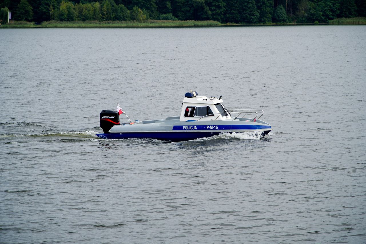 Śląskie. Tragedia było blisko. Łódka w Pławniowicach przewróciła się do góry dnem