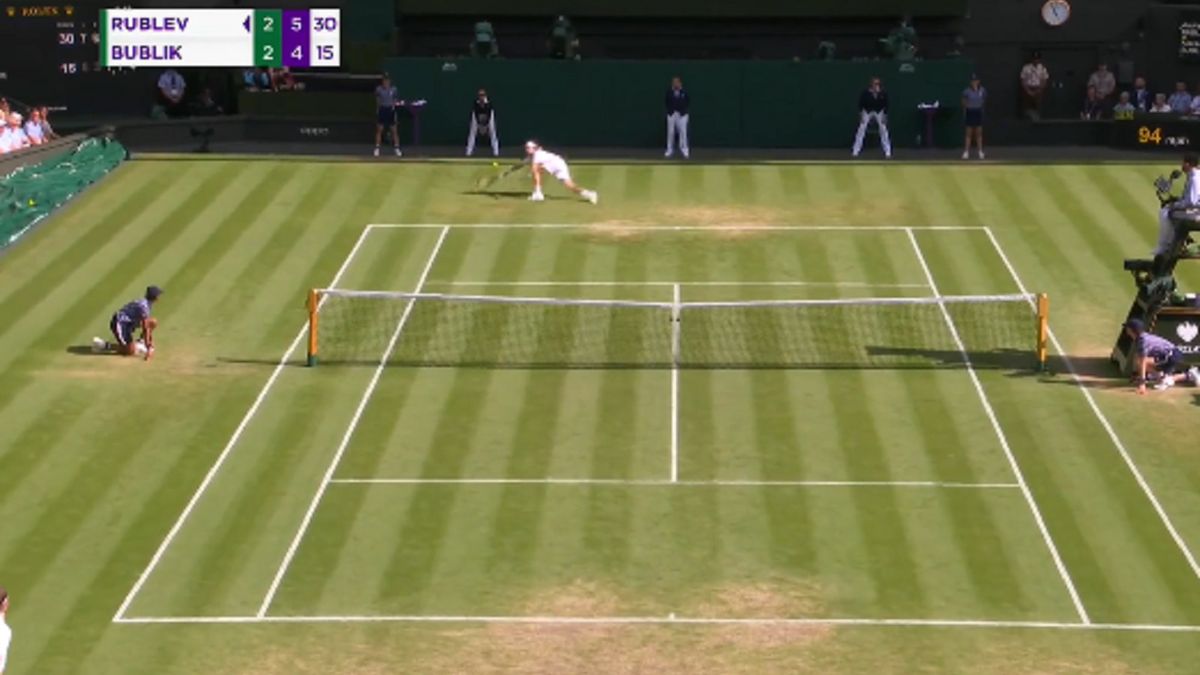 Zdjęcie okładkowe artykułu: Twitter / oficjalny profil Wimbledonu / Genialne zagranie Andrieja Rublowa