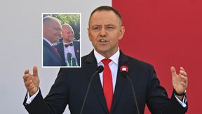 Zdjęcie krąży w sieci. Nawrocki otrzymał prezent