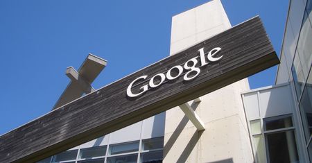 Pozew przeciw Google oddalony. Firma nie musi płacić 300 tys. zł zadośćuczynienia