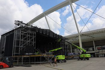 Chorzów: Miasto szykuje się na Lato z Radiem 2025. Scena pod Stadionem Śląskim już powstaje