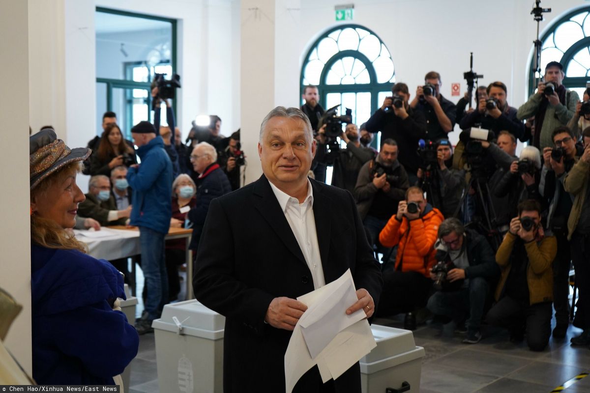 Viktor Orbán: odnieśliśmy wielkie zwycięstwo. Tak wielkie, że widać je nawet z księżyca" 
