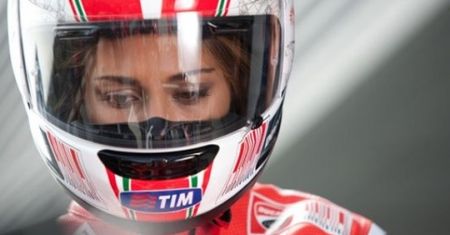 Piękna i Bestia, czyli Belen Rodriguez i Ducati D16 GP