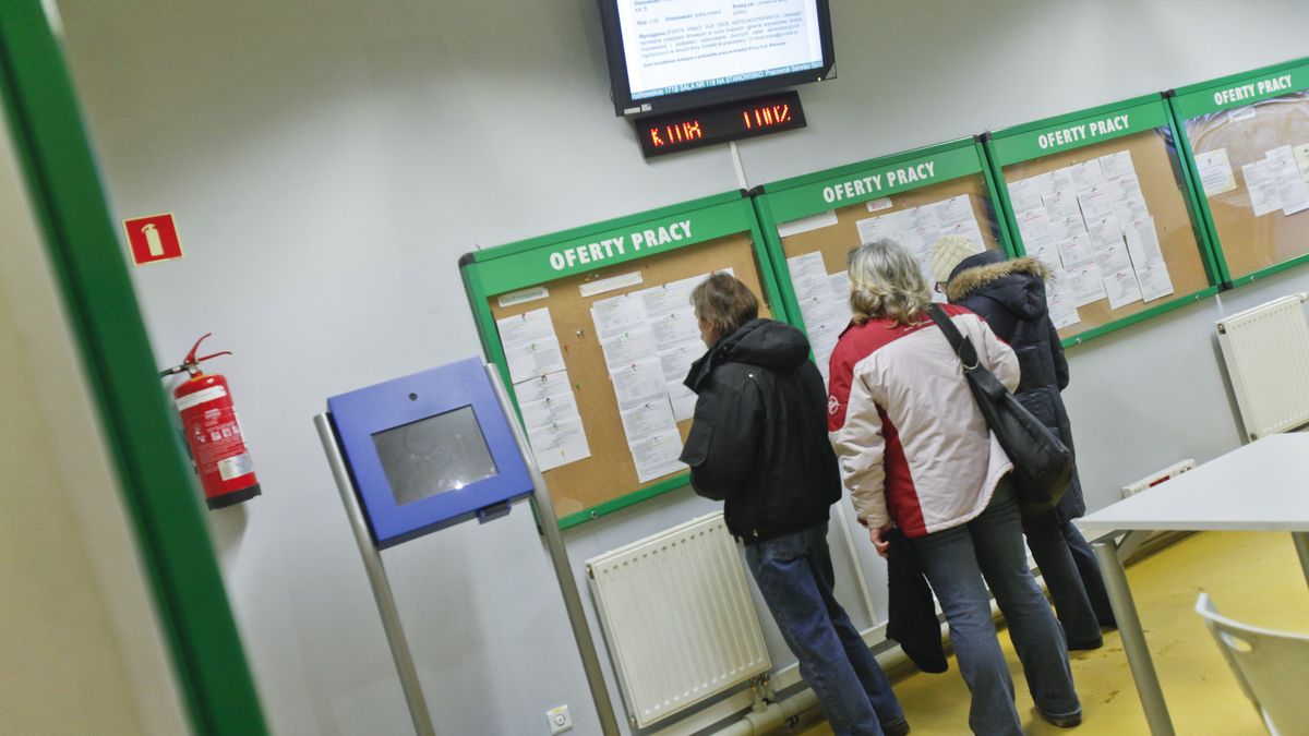 WARSZAWA URZAD PRACY POSREDNICTWO PRACY OFERTY PRACY POSZUKIWANIE FOT MAREK WISNIEWSKI 08/01/2013 CYFRA
WARSZAWA, 08.01.2013. URZAD PRACY POSREDNICTWO PRACY OFERTY PRACY POSZUKIWANIE.,Image: 428002394, License: Rights-managed, Restrictions: , Model Release: no, Credit line: MAREK WISNIEWSKI / Puls Biznesu / Forum
MAREK WISNIEWSKI / Puls Biznesu / Forum
W;I