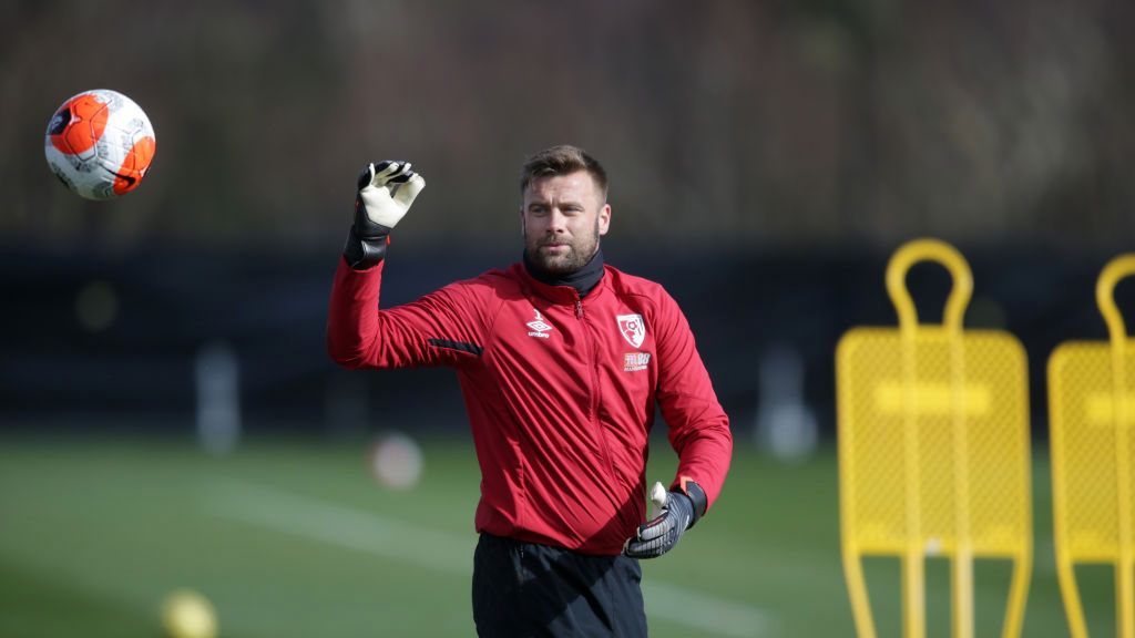 Getty Images /  Robin Jones - AFC Bournemouth / Na zdjęciu: Artur Boruc
