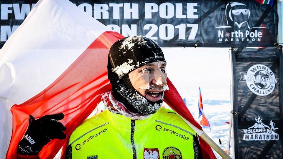 Piotr Suchenia na mecie North Pole Marathon