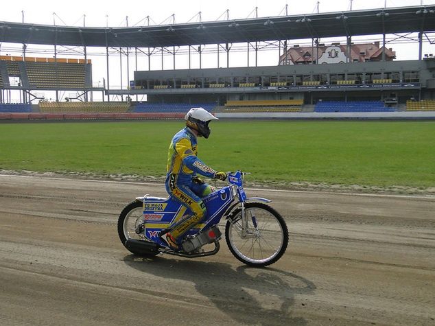 Tomasz Gapiński podczas treningu w Gorzowie (fot. facebook.com/StalGorzow1947)