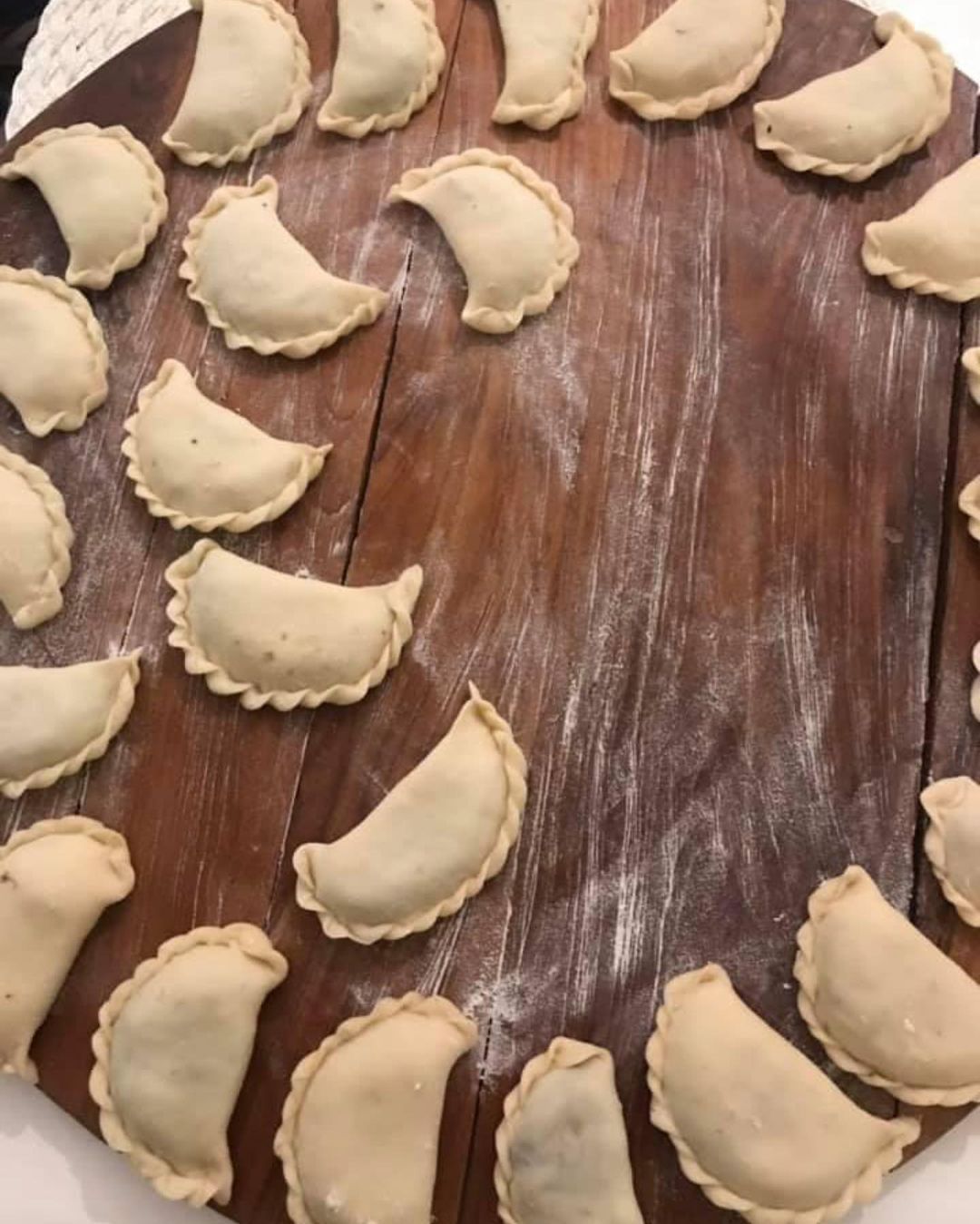 Anna Nowak-Ibisz lepi pierogi