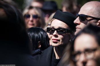 Doda na pogrzebie Łukasza Litewki w Sosnowcu. Wokalistka nie kryła emocji