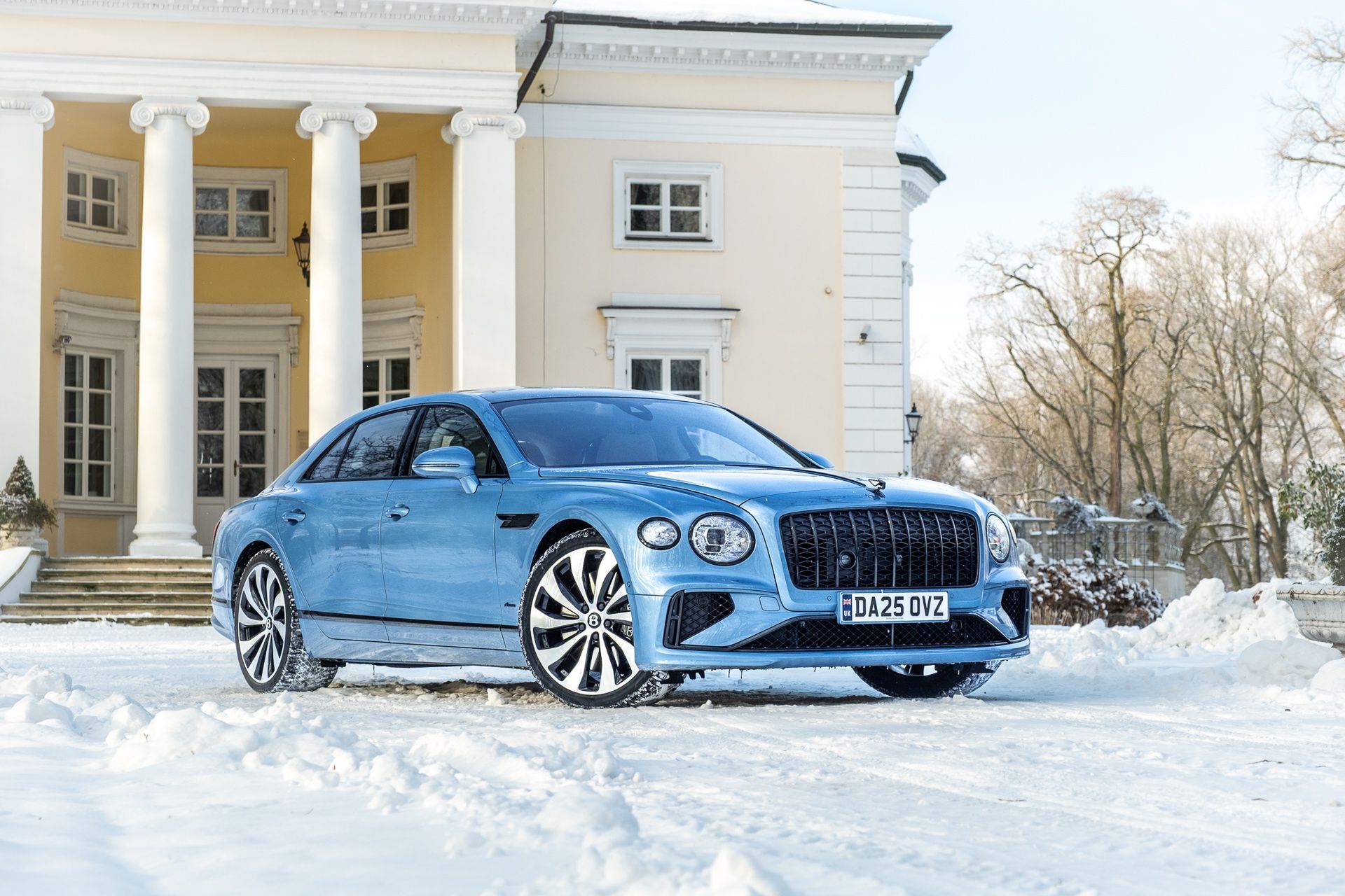 Bentley Flying Spur Azure (2026)