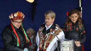 Nowa Słupia: 19. Jarmark Świętokrzyski na Świętym Krzyżu. Regionalne smaki i rękodzieło. Wystawcy prezentują tradycje regionu