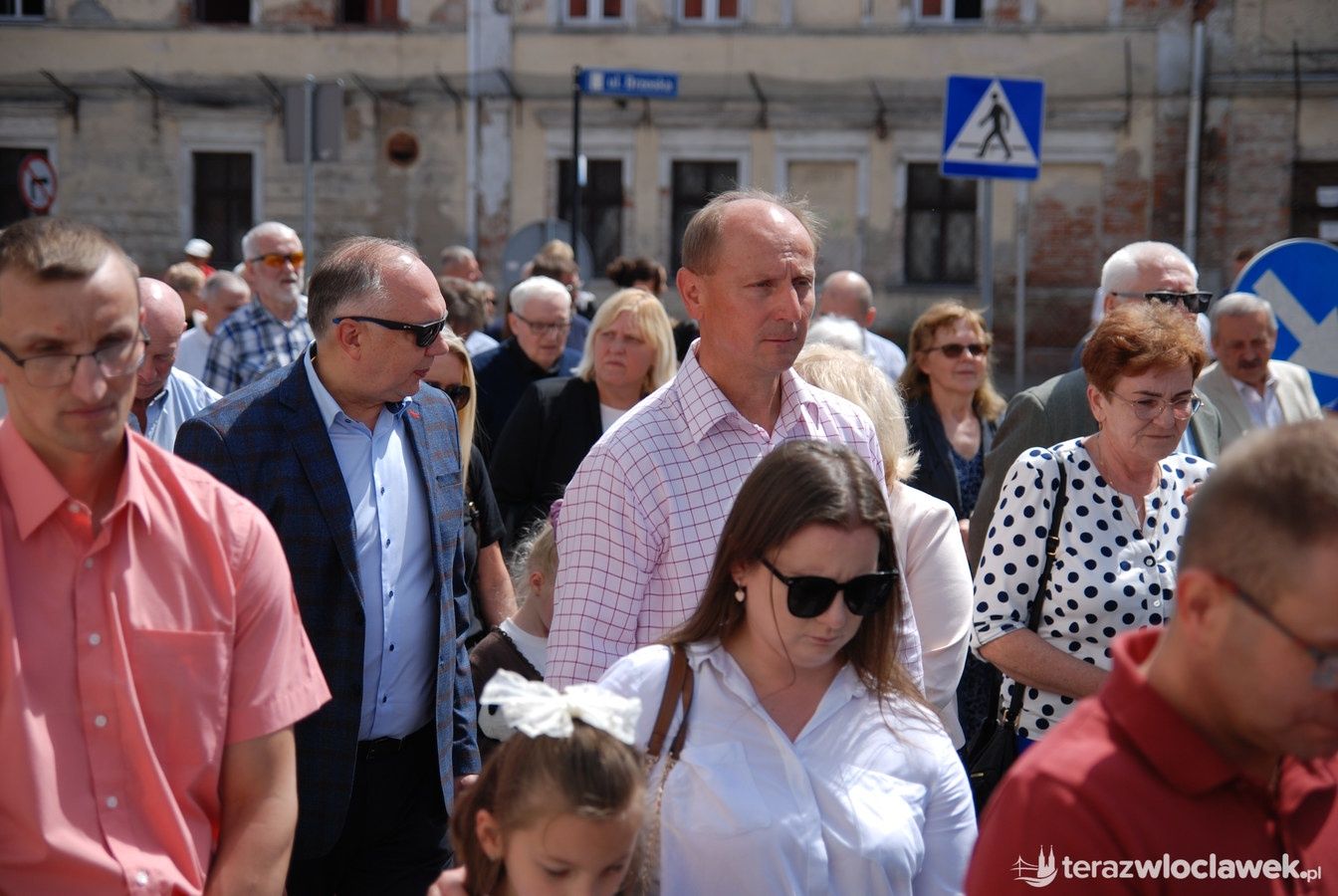 Miejska procesja Bożego Ciała przeszła ulicami Włocławka