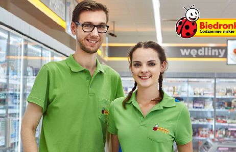 Biedronka reklamami szuka nowych pracowników, oferuje do 3 tys. zł brutto