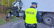 Śmiertelny wypadek pod Bytowem. Nie żyje kierowca ciężarówki