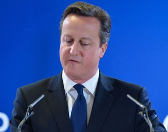 Porażka Camerona. Brytyjska prasa kpi z przegranego