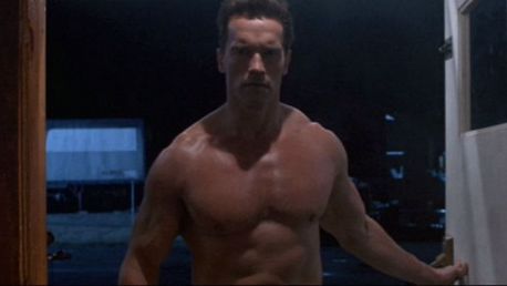 niezłe wideo: Zobacz, dlaczego Terminator podróżuje w czasie nago 1