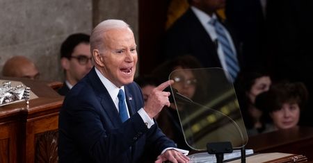 Biden chce uniknąć gospodarczej katastrofy. Wezwał Kongres, by "zapłacił rachunki Ameryki"