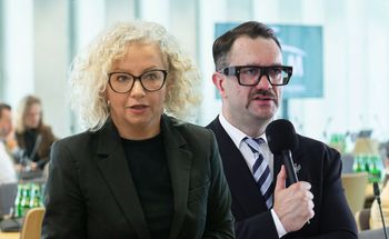 Mejza z patostreamerami w Sejmie. Kotula zapowiada wniosek do komisji