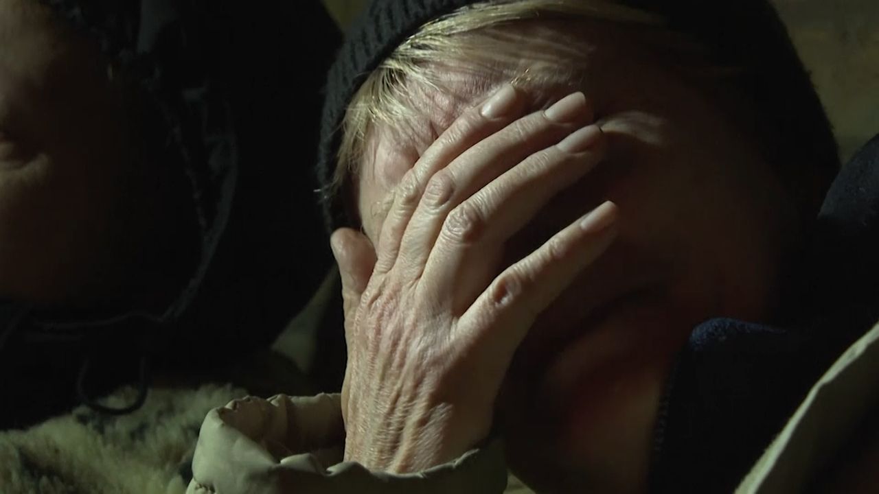 Ukraina. Mieszkają w piwnicy od kilku dni. ''Co wy robicie?! Dlaczego nas zabijacie?!''