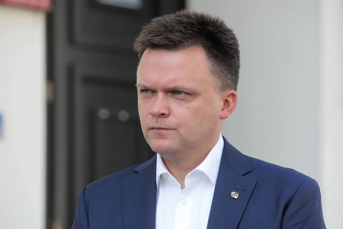 Szymon Hołownia krytykuje rząd za strategię walki z koronawirusem