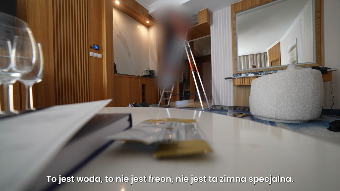 Przygody Książula i spółki w Hotelu Gołębiewski w Pobierowie