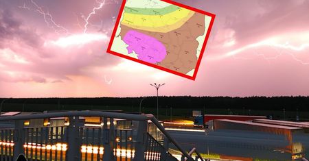 Podniesiono alert do ekstremalnego. Nawalne opady deszczu