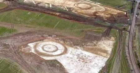 Zaskakujące znalezisko obok Stonehenge. Obiekt mógł powstać tysiące lat przed naszą erą