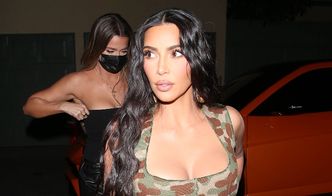 Kim Kardashian znów naraziła się na śmieszność przez MAJSTROWANIE przy zdjęciach: "Gdzie zgubiłaś PĘPEK?!" (FOTO)