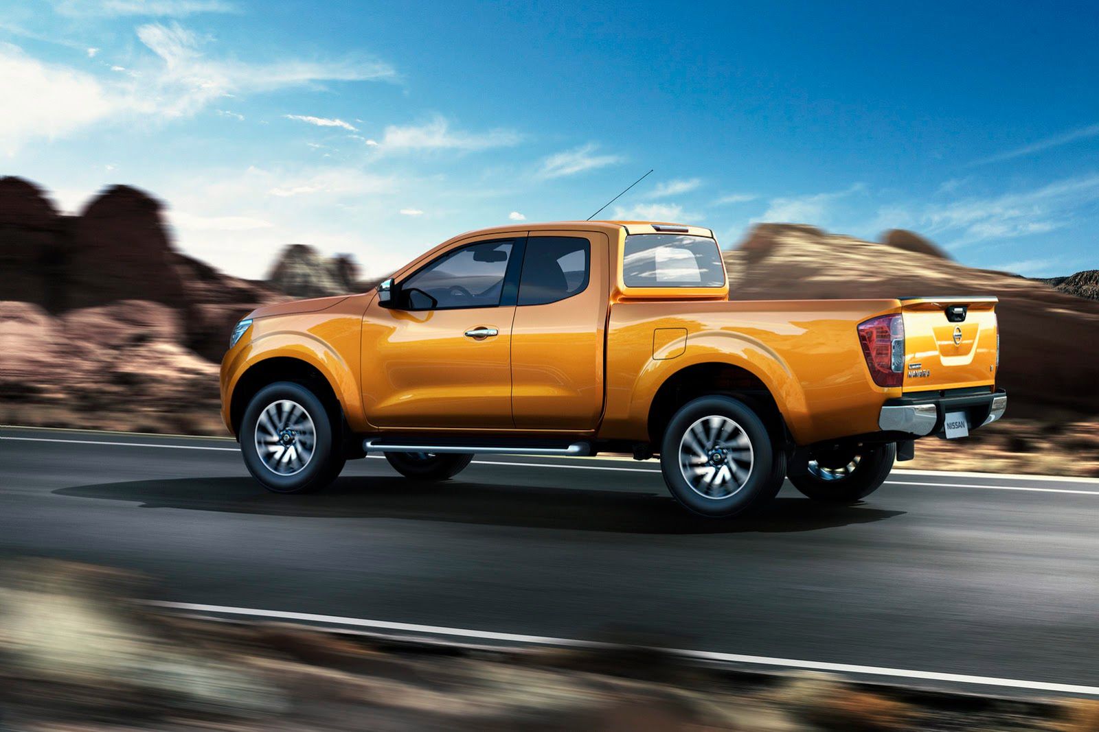 Nowy Nissan Navara - obszerna galeria producenta 16