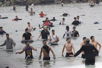 Zwrot akcji w Ceucie. Tysiące migrantów same wracają