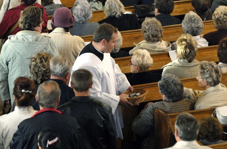 Rząd wciąż nie porozumiał się z kościołem