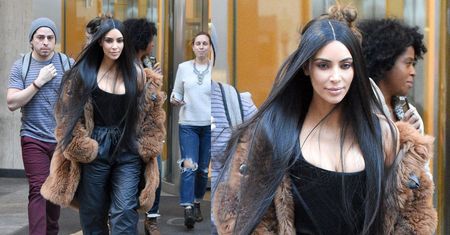 Kim Kardashian w WIELKIM futrze na Manhattanie… Kanye znowu ją ubiera?