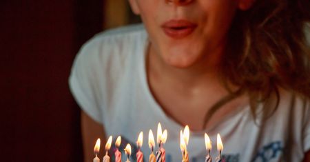 Życzenia urodzinowe. Czego życzyć jubilatowi? Zaskocz pięknym wierszykiem
