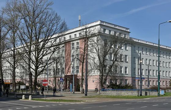 Dwie oferty w przetargu NFZ na kampanię o otyłości dzieci. Najtańsza za 1,9 mln zł