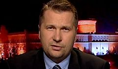 Poseł PiS w TVP Info o LGBT: nie są równi ludziom normalnym. Duda i Brudziński się odcinają, skarga do KRRiT